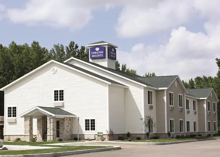 Cobblestone Inn & Suites - Brillion