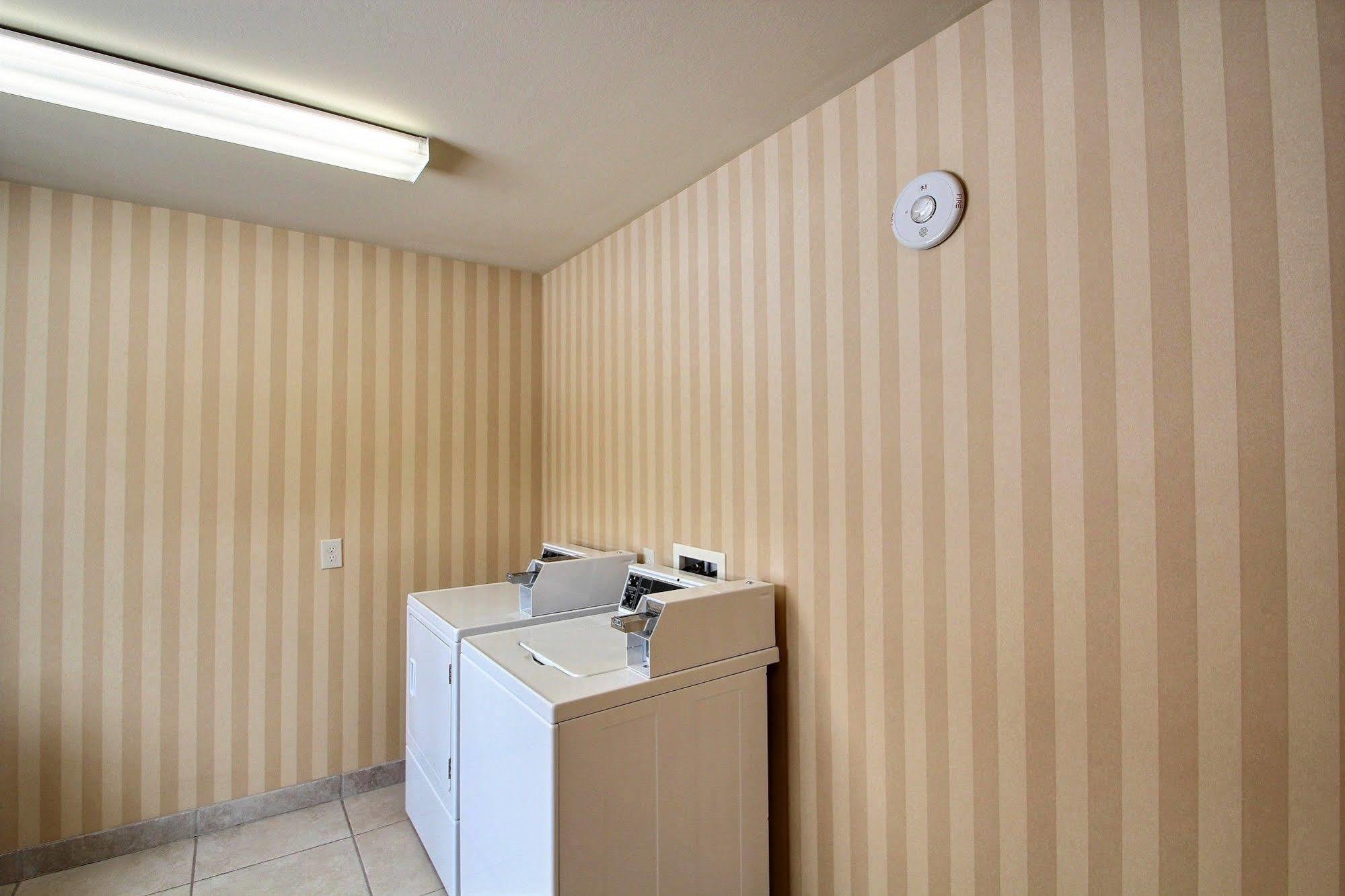 Hotel Cobblestone & - Brillion